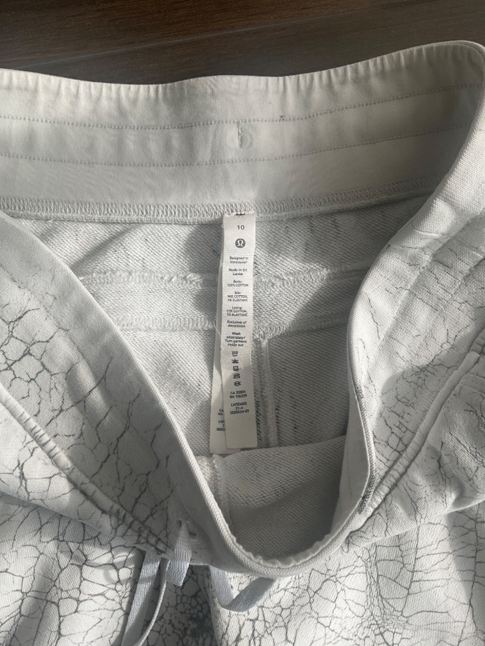 Lululemon Warm Down Jogger Thread Dye White Black - Picture 4 of 4
